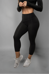 ORIGINAL Effortless Heart Booty Capris With Pockets - Black