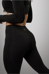 ORIGINAL Effortless Heart Booty Capris With Pockets - Black