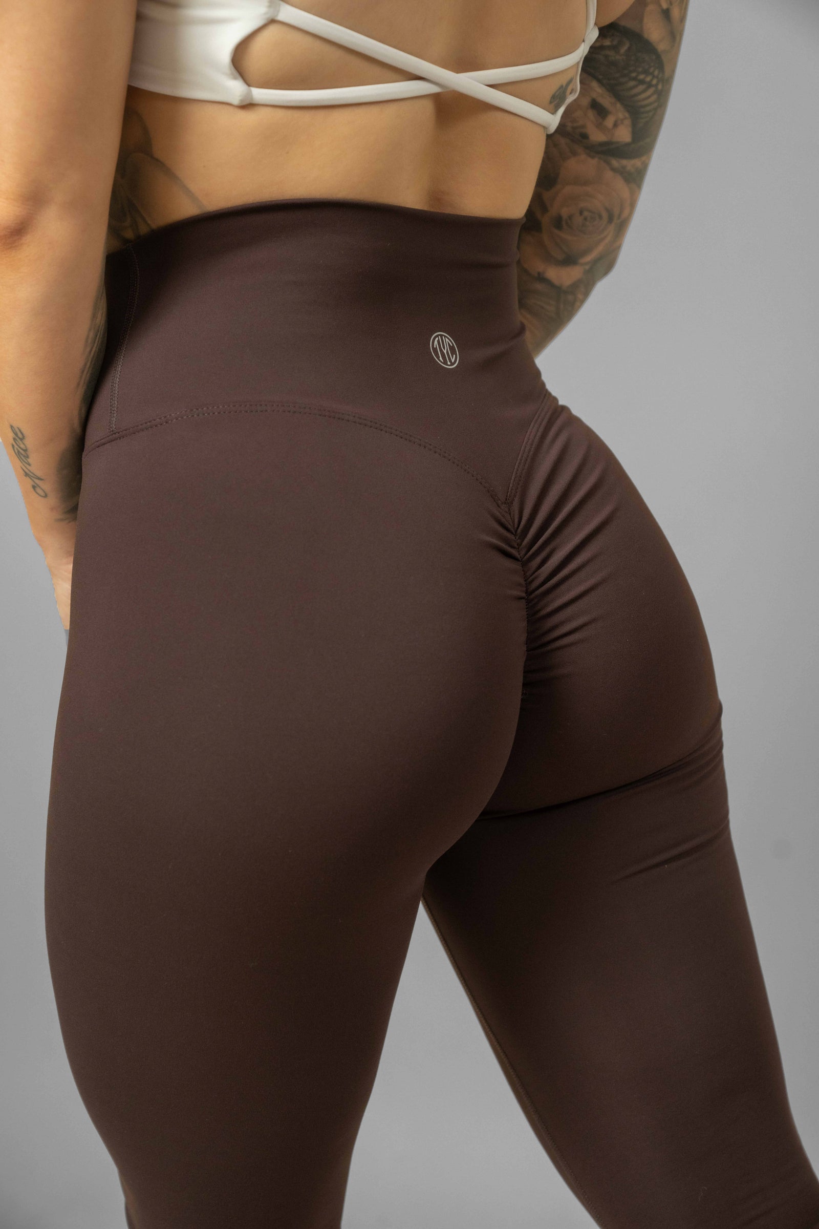 YEAR OF OURS NWOT newest Athletic Leggings w/Booty Flattering Contrast Piping