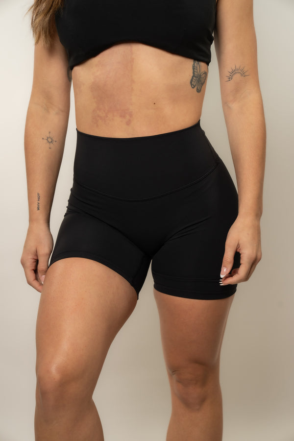 Elegant Moments 1524Q - Plus Size Black Long Sleeve Cami and Booty Shorts