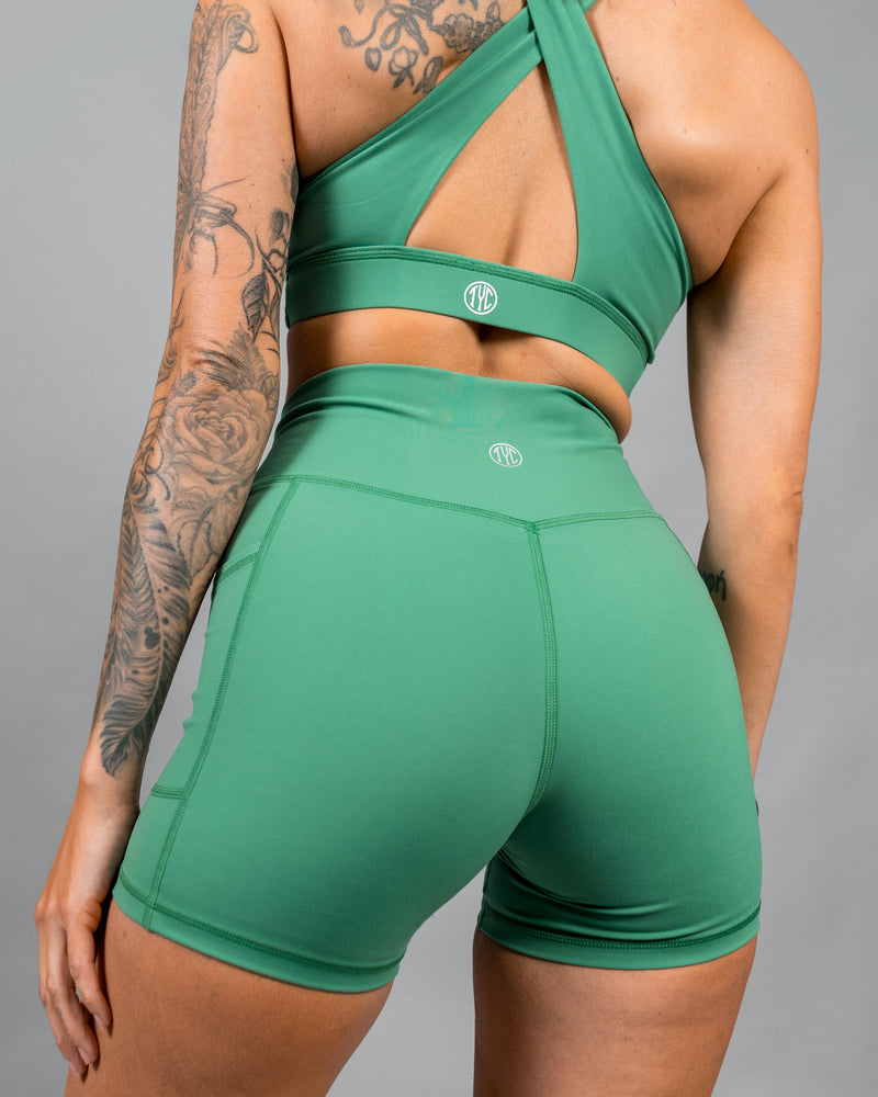 Effortless Vortex Pocket Shorts - Emerald Green
